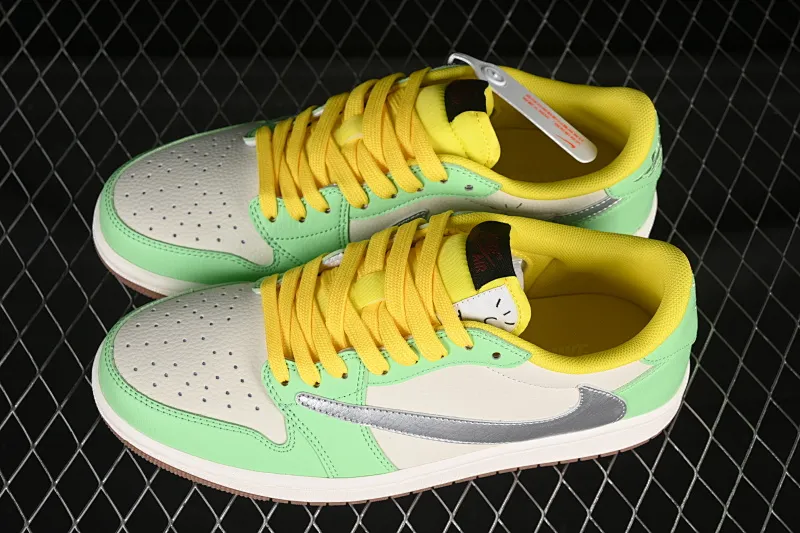 All categories Air Jordan Jordan series basketball shoes Air Jordan 1 Low high-end customized low-top sneakers Travis Scott x Fragment Design x Air Jordan 1 Low OG SP AJ1 joint model low-top cultural casual sneakers DN6901-092